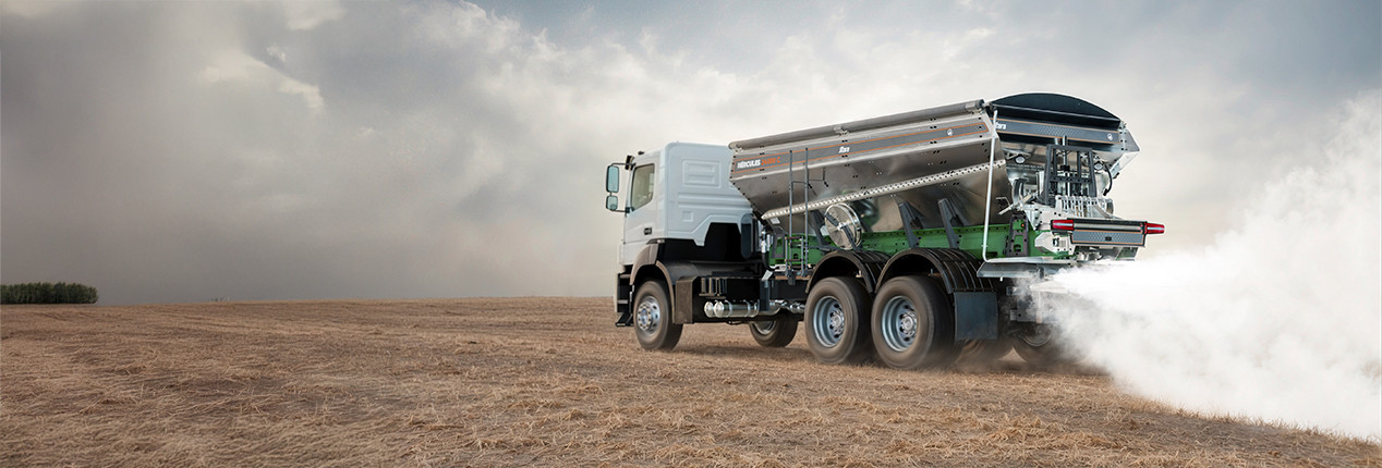 Precisão na distribuição de corretivos, sementes e fertilizantes.