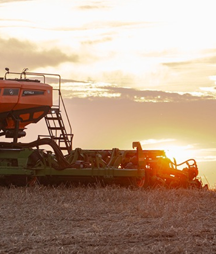 A PLANTADEIRA MAIS COMPLETA DO MERCADO