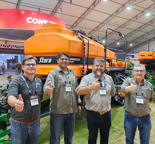 Tecnomaac marca presença na Agrishow 2026 e acompanha lançamentos da Stara para o agronegócio