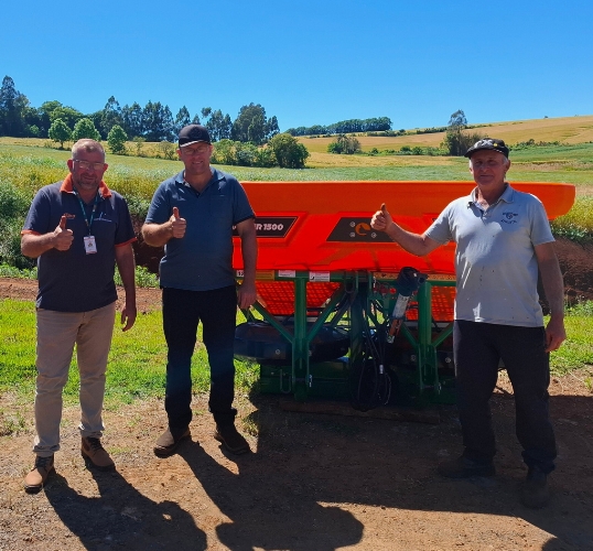 AGRINOVA ENTREGA: TWISTER 1500