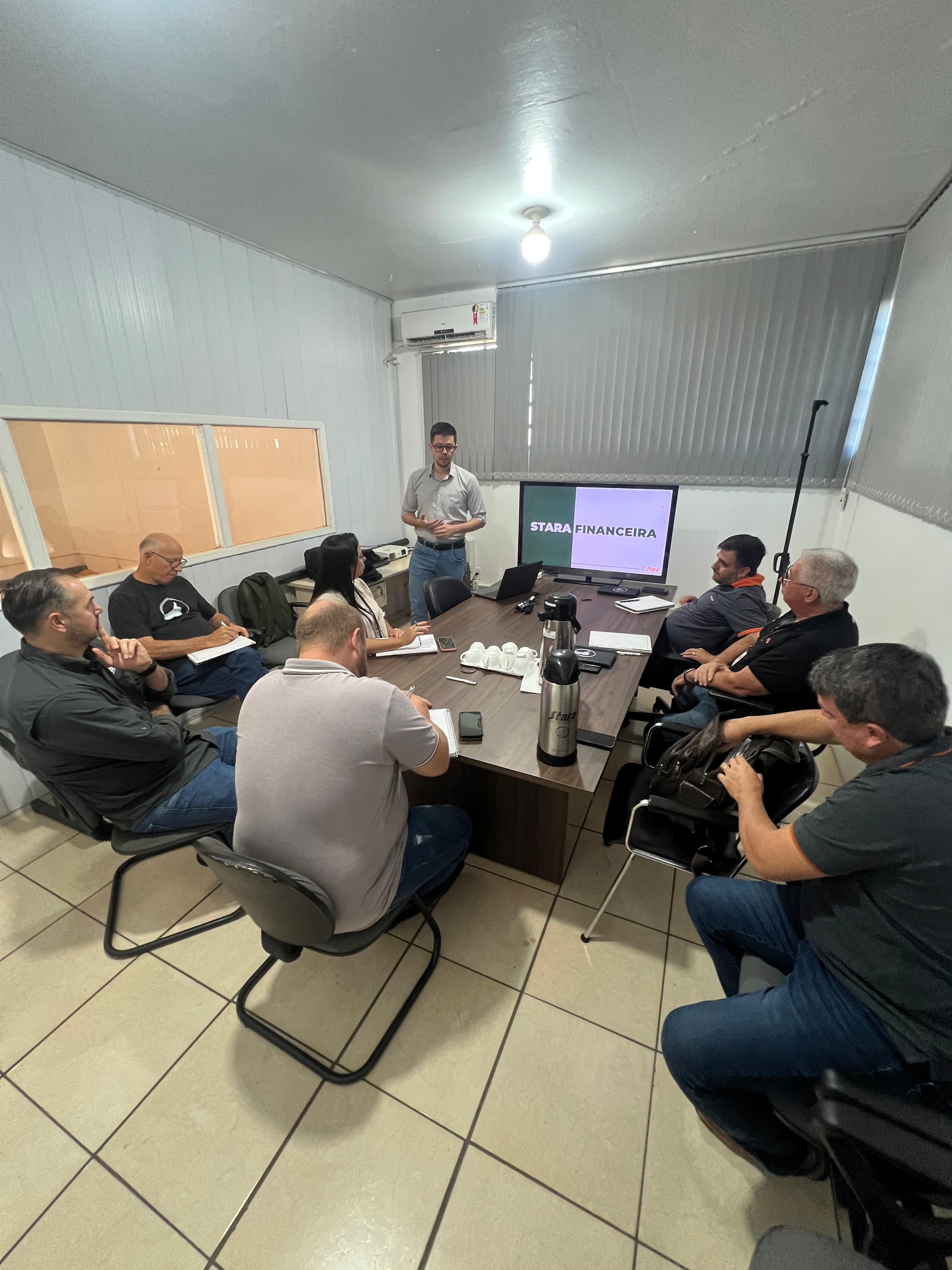 STARA FINANCEIRA VISITA SANTO ÂNGELO