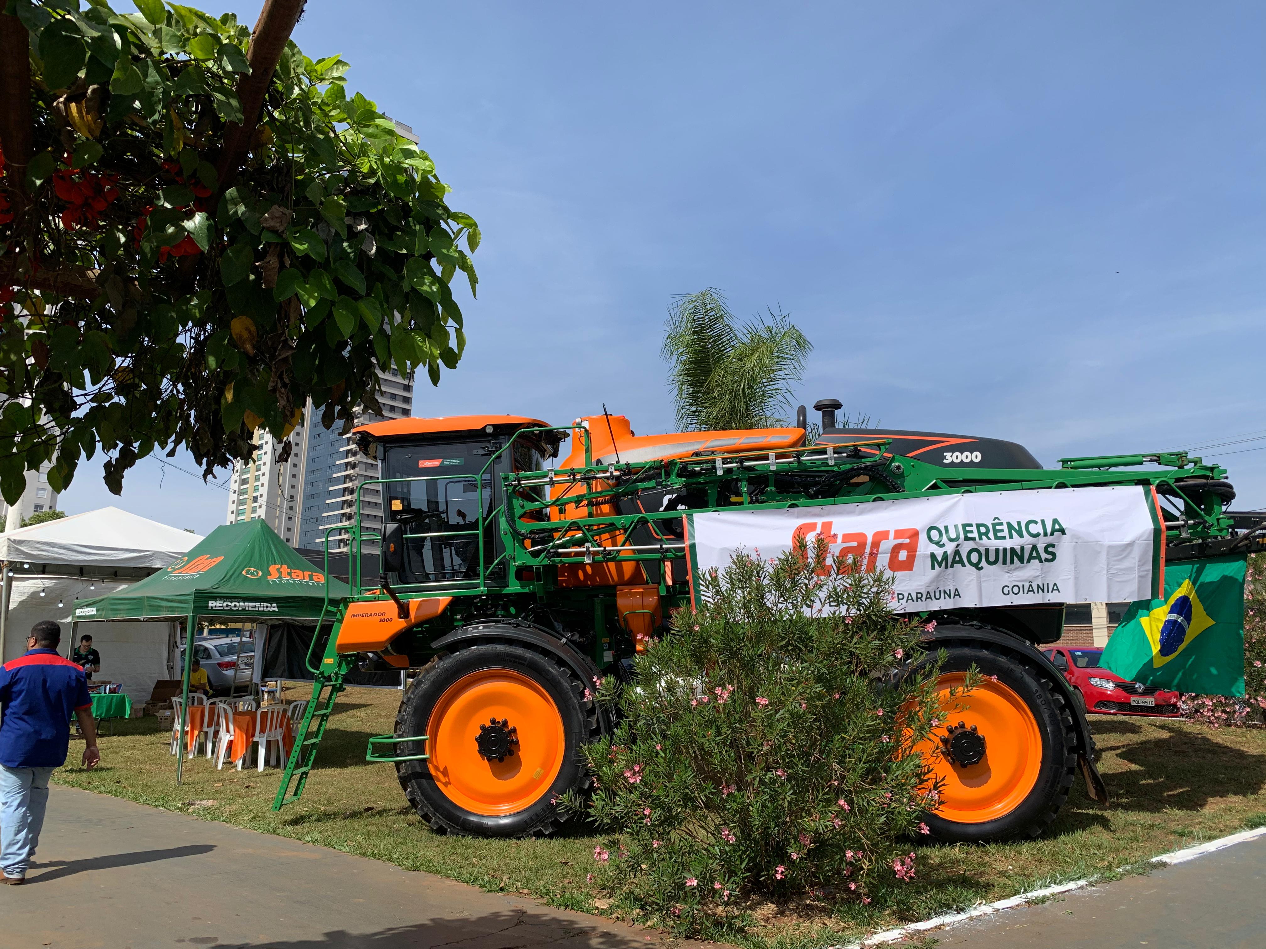 QUERÊNCIA MÁQUINAS PRESENTE NO 10º ENCONTRO DE CARROS ANTIGOS EM RIO VERDE - GOIÁS