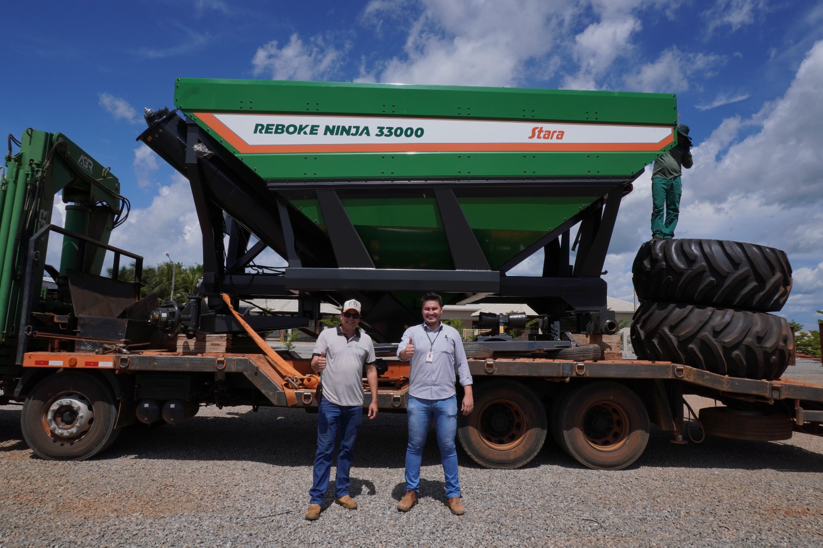 Entrega de uma Reboke Ninja 33000 para a Fazenda Talismã
