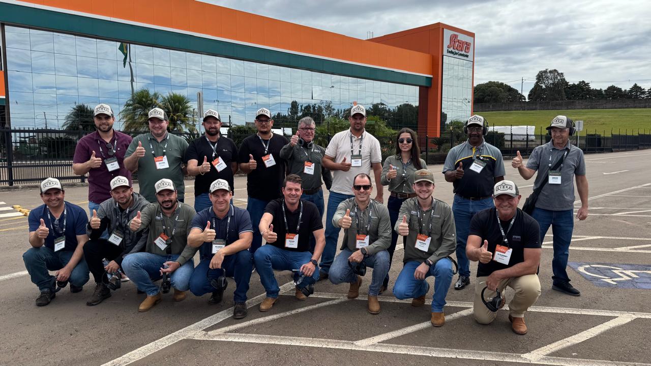 Clientes Inovagro participam de experiência exclusiva na fábrica Stara