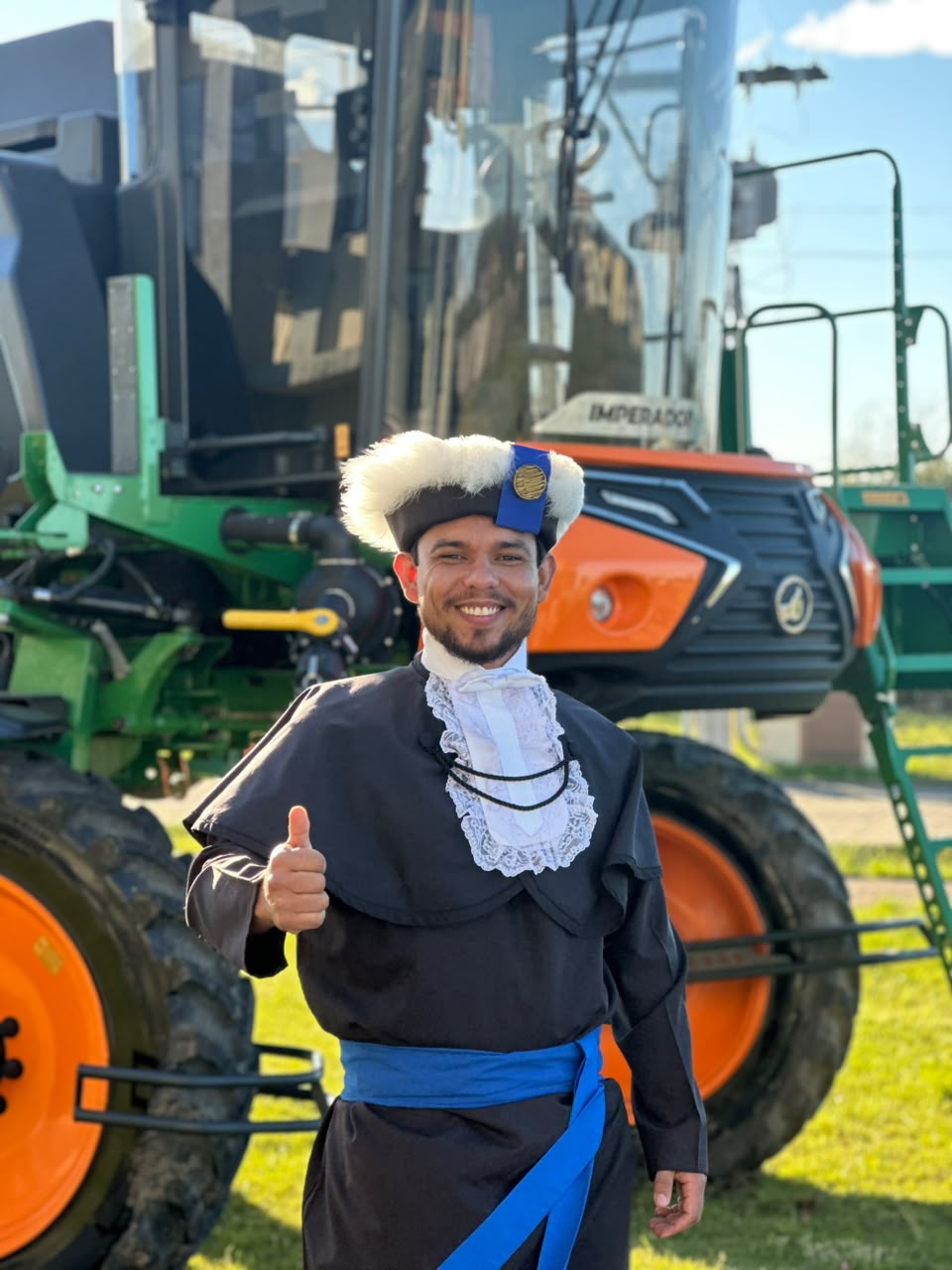 Thomaz Máquinas Stara presente em fotos de formatura da turma de Agronegócio da Unipampa