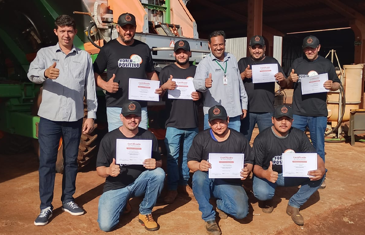 Tecnomaac capacita operadores do Hércules 15000 na Fazenda Engenho