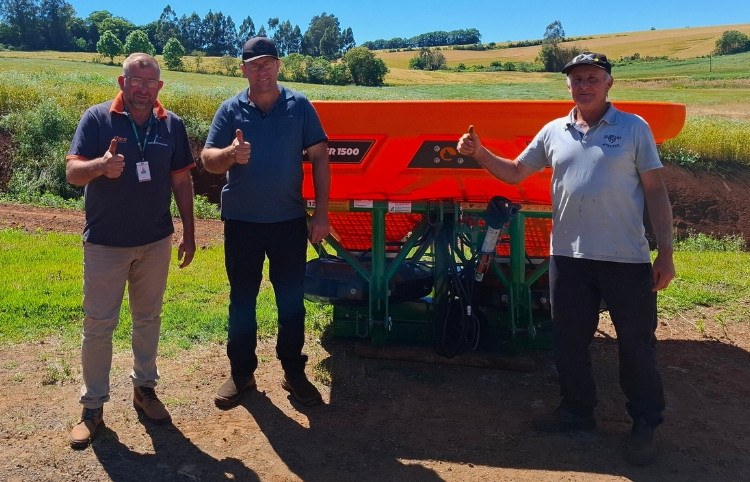 AGRINOVA ENTREGA: TWISTER 1500