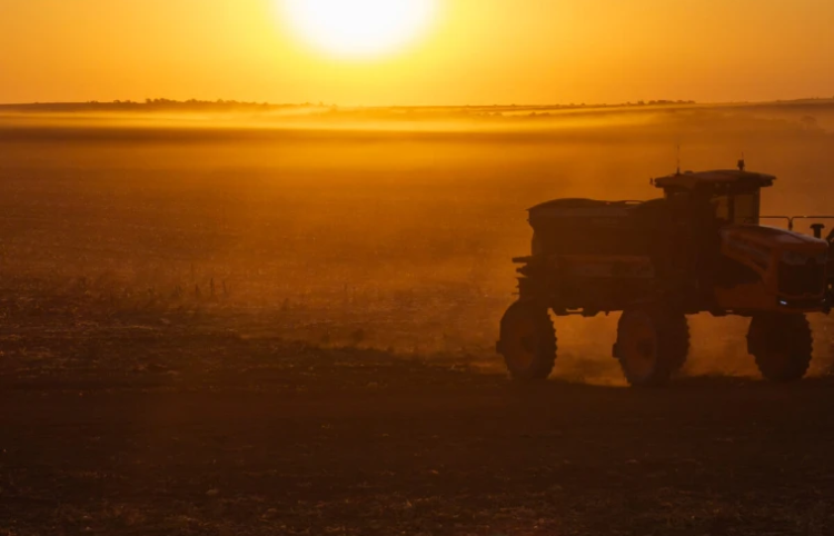 Como fazer manuseio dos equipamentos agrícolas com segurança?