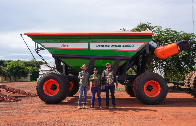 Robustez, agilidade e eficiência no campo! Entrega do Reboke Ninja 40.000 em Tapurah/MT