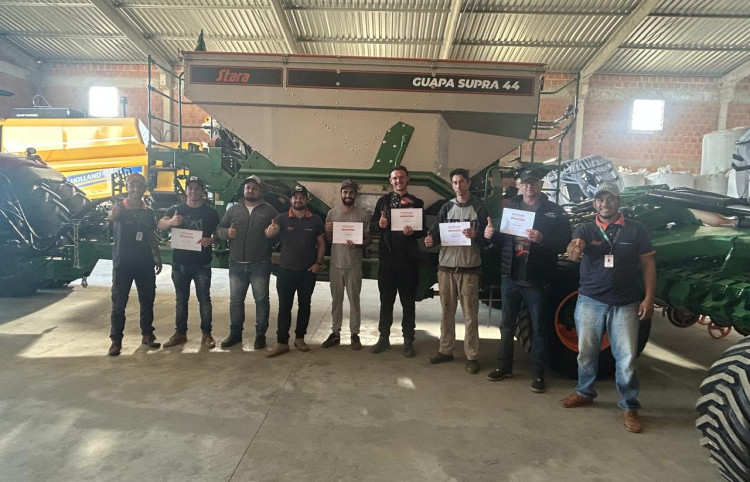 Treinamento de Operadores Plantadeira Guapa