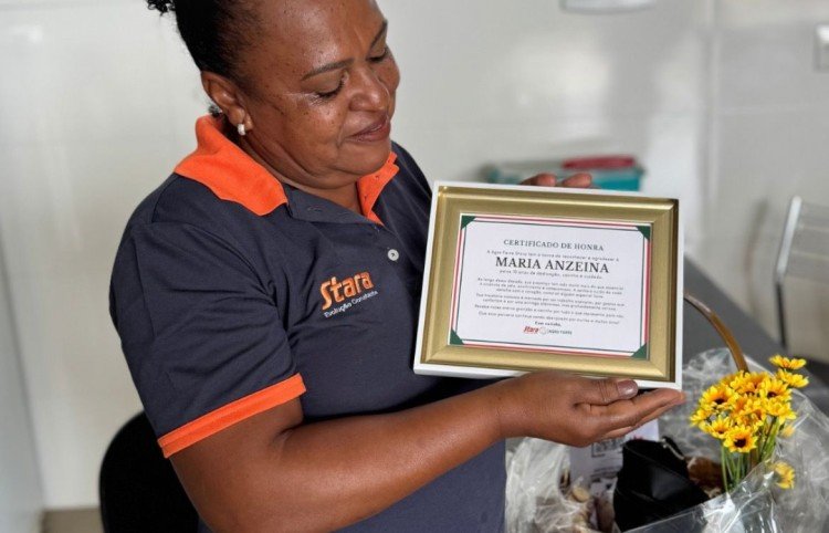 Dia de celebrar um dia lindo na loja, 10 anos de entrega e dedicação de Maria Anzeina.