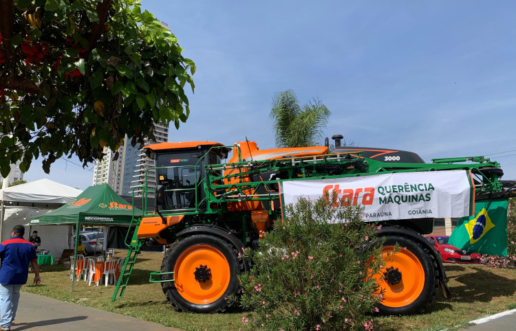 QUERÊNCIA MÁQUINAS PRESENTE NO 10º ENCONTRO DE CARROS ANTIGOS EM RIO VERDE - GOIÁS