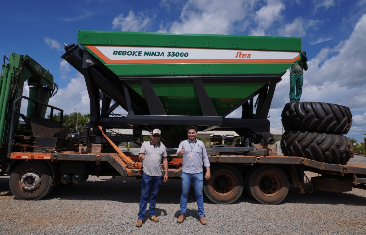 Entrega de uma Reboke Ninja 33000 para a Fazenda Talismã