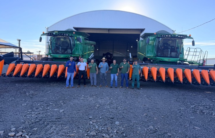 Família Martins recebe Bravíssima 12x50 com entrega realizada pela Tratorpeças