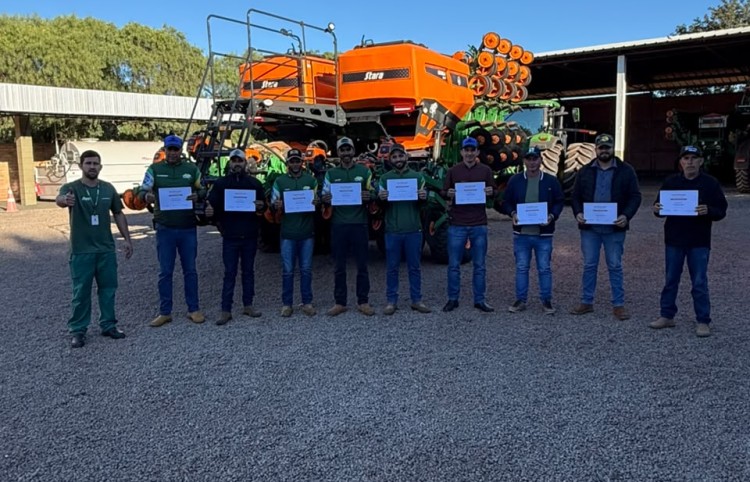 Treinamento de Operadores da Plantadeira Estrela é realizado na Fazenda Tramujas
