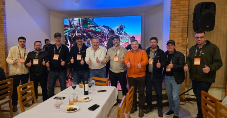 VAN ASS SEMENTES RECEBE VISITA DE PRODUTORES RURAIS SUL-AFRICANOS