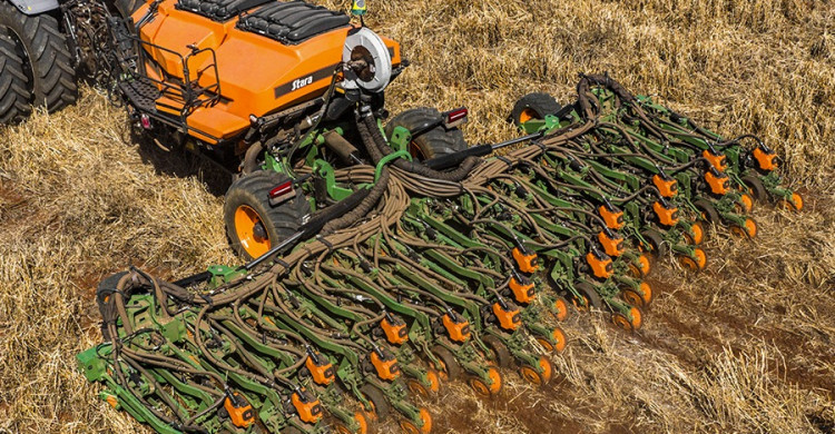 Stara apresenta lançamentos e novas tecnologias no Show Rural Coopavel 2026