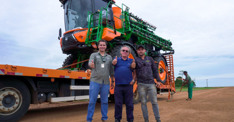 Entrega do Imperador 3000 para o produtor João Pretto e Família em Lucas do Rio Verde/MT