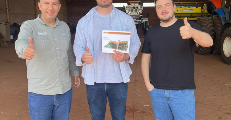 WS Máquinas faz entrega da Plantadeira Cinderela Top