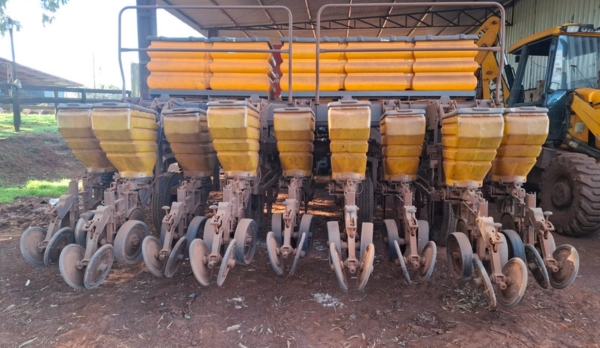 PLANTADEIRA VALTRA HITECH BP 905 M