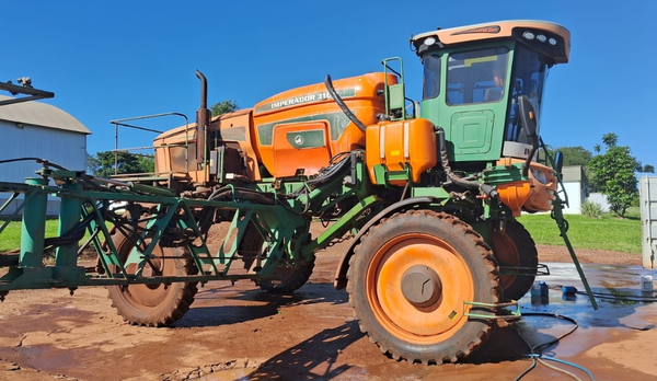 PULVERIZADOR AUTOPROPELIDO STARA IMPERADOR 3100