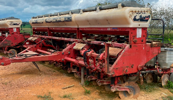 PLANTADORA MARCA: SEMEATO,