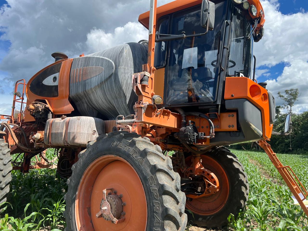 PULVERIZADOR JACTO MODELO UNIPORT 3030, 32M DE BARRA ,ANO 2012- Valor à vista: R$ 350.000,00