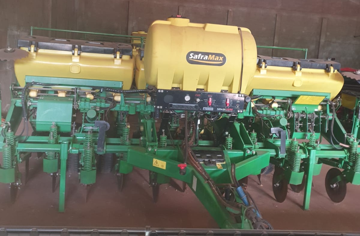PLANTADORA JOHN DEERE 1111