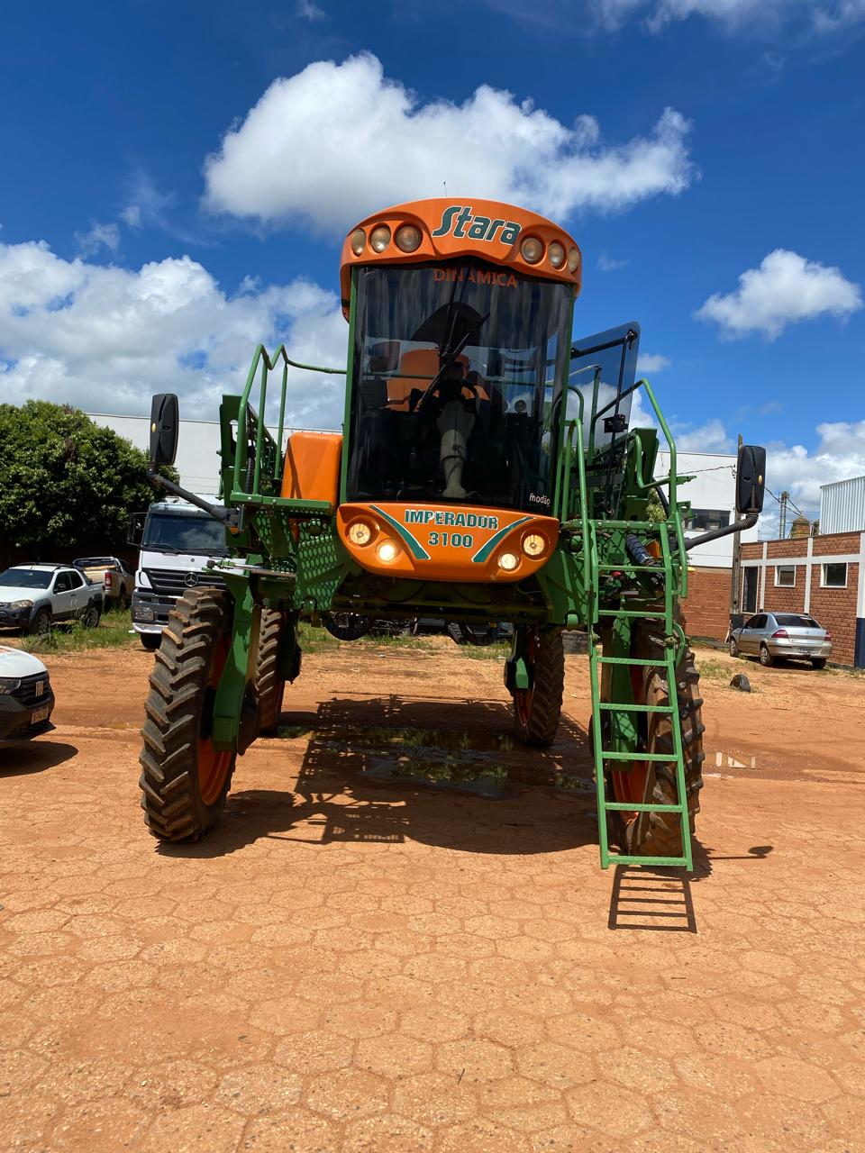 PULVERIZADOR AUTOPROPELIDO IMPERADOR 3100