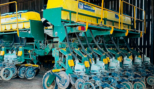 PLANTADEIRA AUTOTRANSPORTÁVEL TATU, MODELO  USAP, ANO 2012