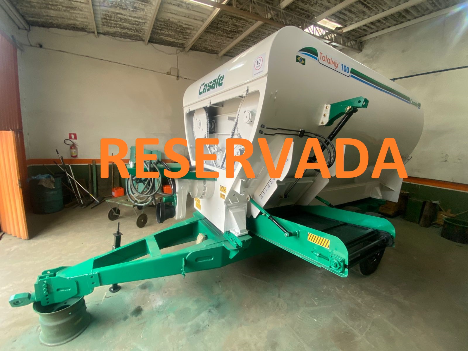 Vagão Misturador Tratomix TMX 100, ano 2018