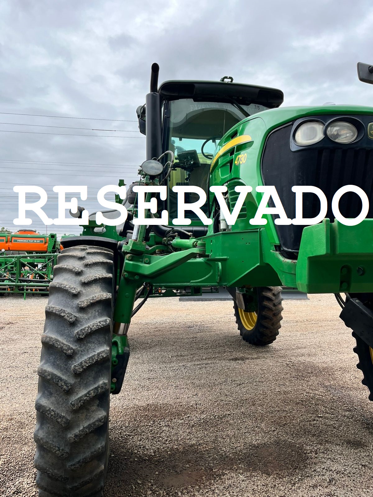 Pulverizador Autopropelido John Deere 4730, ano 2016