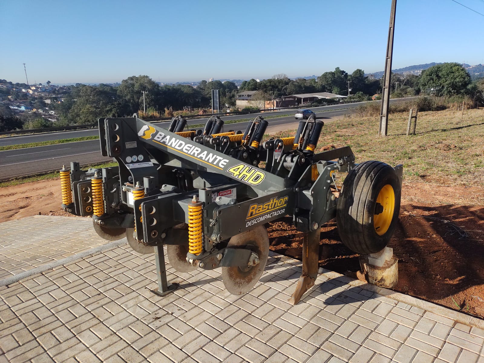 Descompactador de Solo Bandeirantes Rasthor 4HD, ano 2022