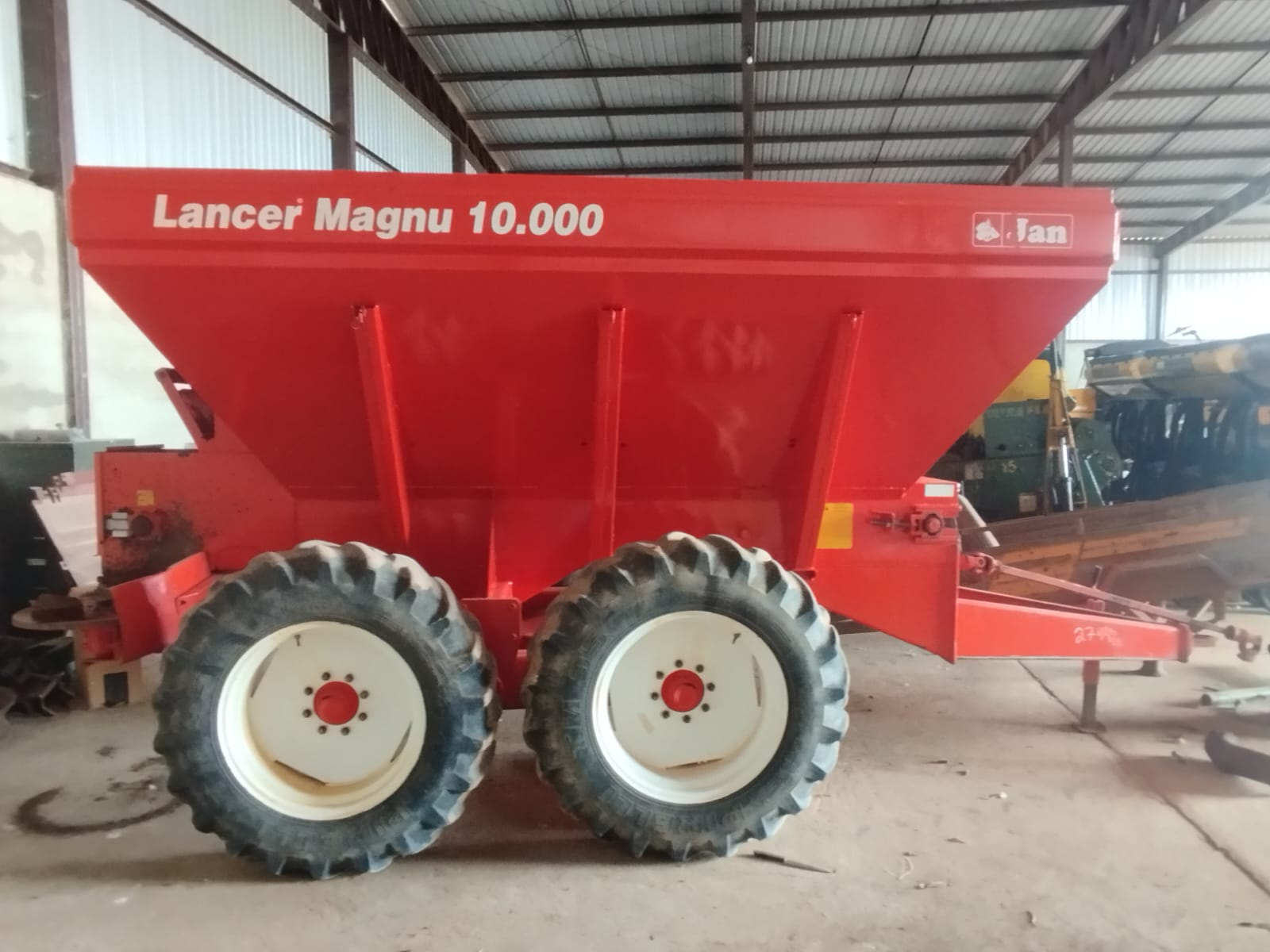 Distridor Jan Lancer Magnun 10000, ano 2018
