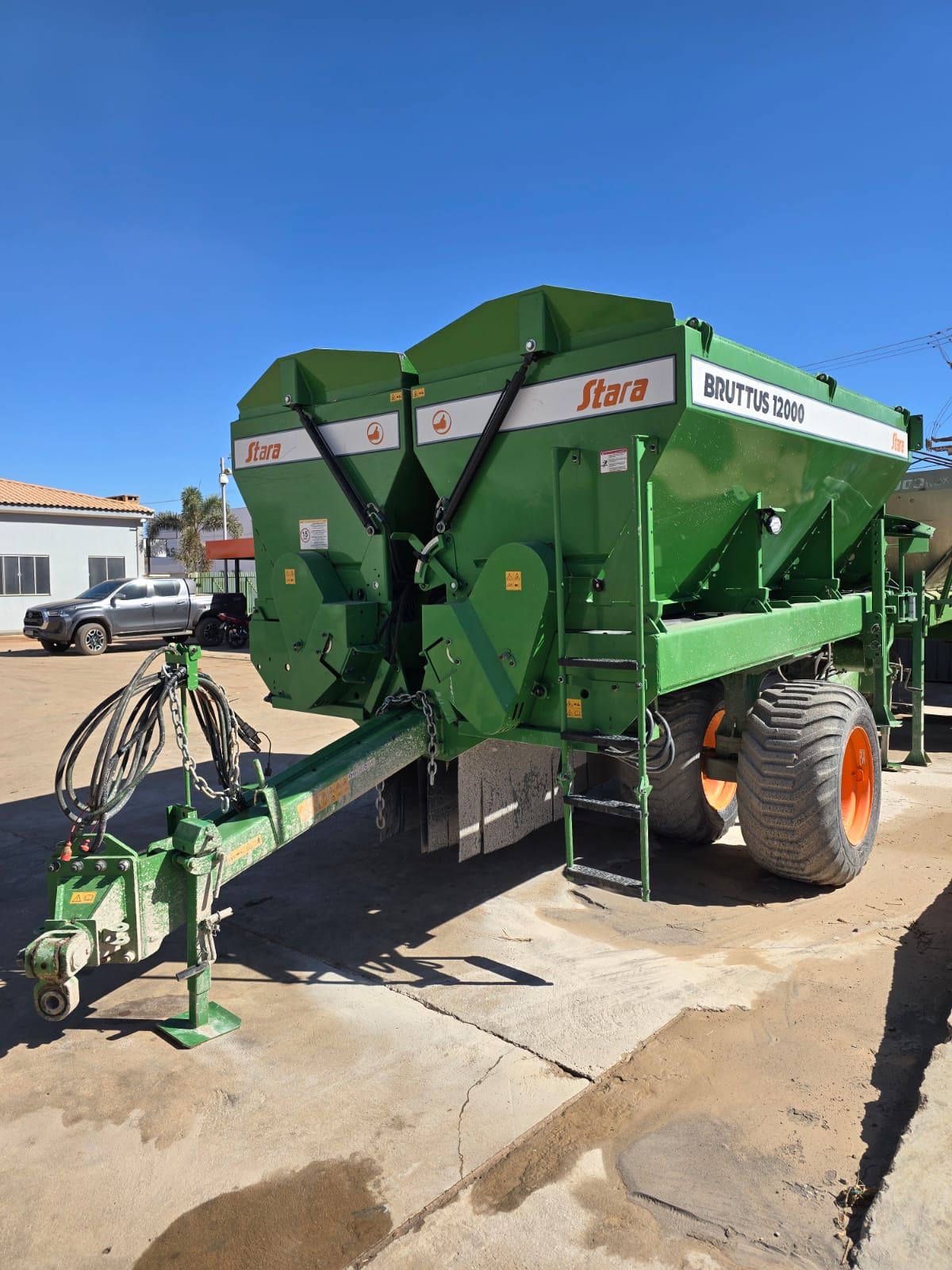 DISTRIBUIDOR BRUTTUS 12000 – Marca Stara, ano 2023