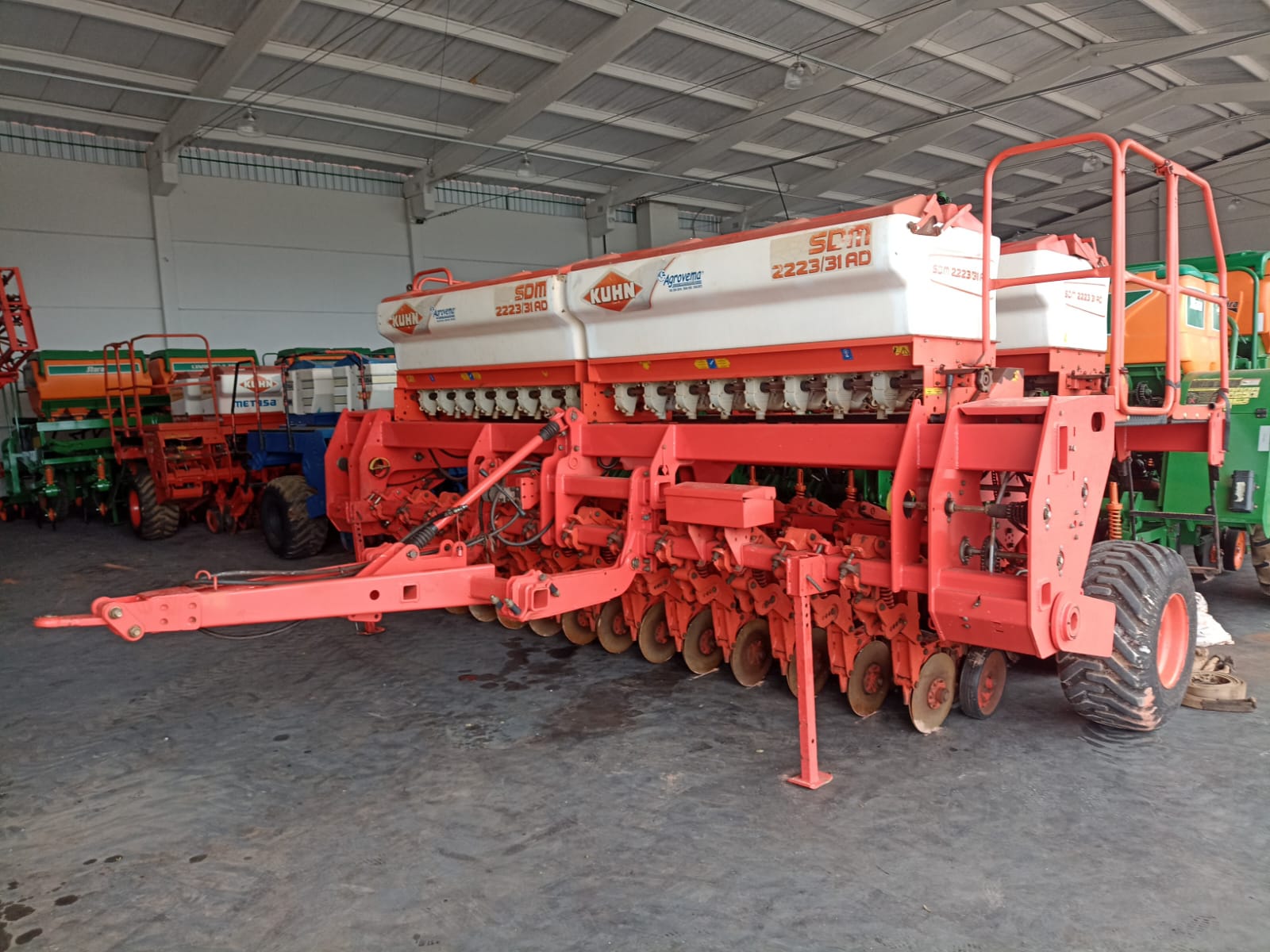 Semeadora Kuhn SDM 2223/31 AD - Ano 2014