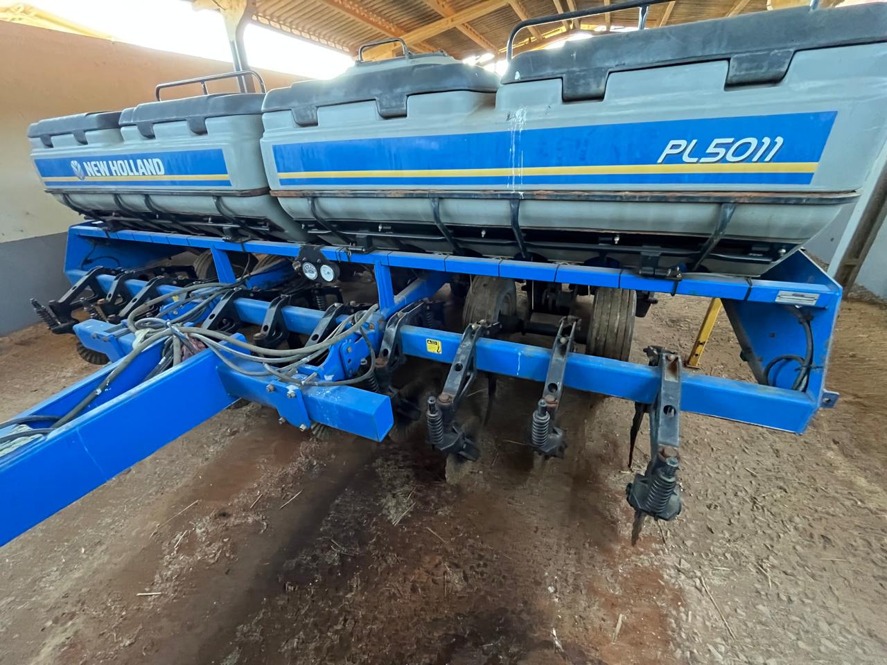 Plantadeira New Holland PL 5011, ano 2015