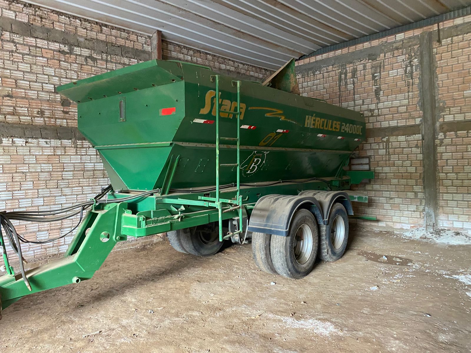 HERCULES 24000- ANO 2008, TAXA AGROSYSTEM- Valor à vista: R$100 000,00