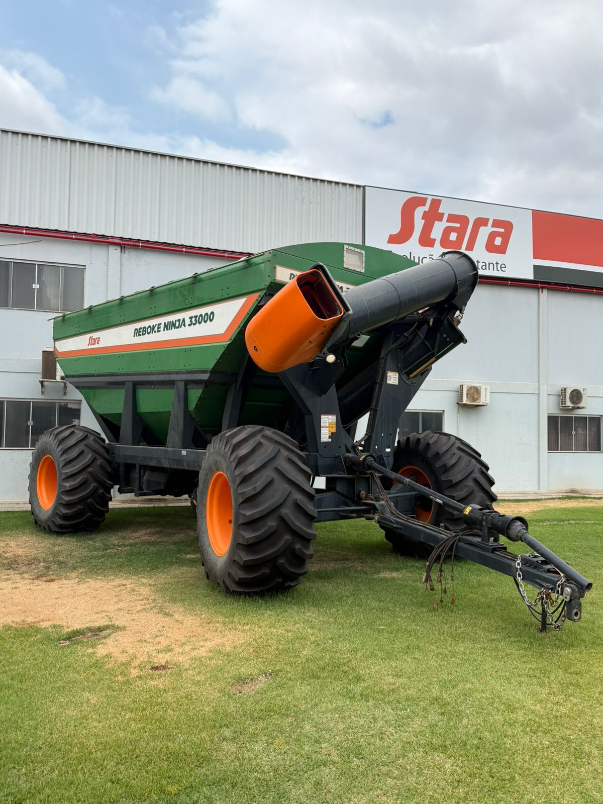 CARRETA AGRÍCOLA REBOKE 33000 NINJA – Marca Stara, ano 2025