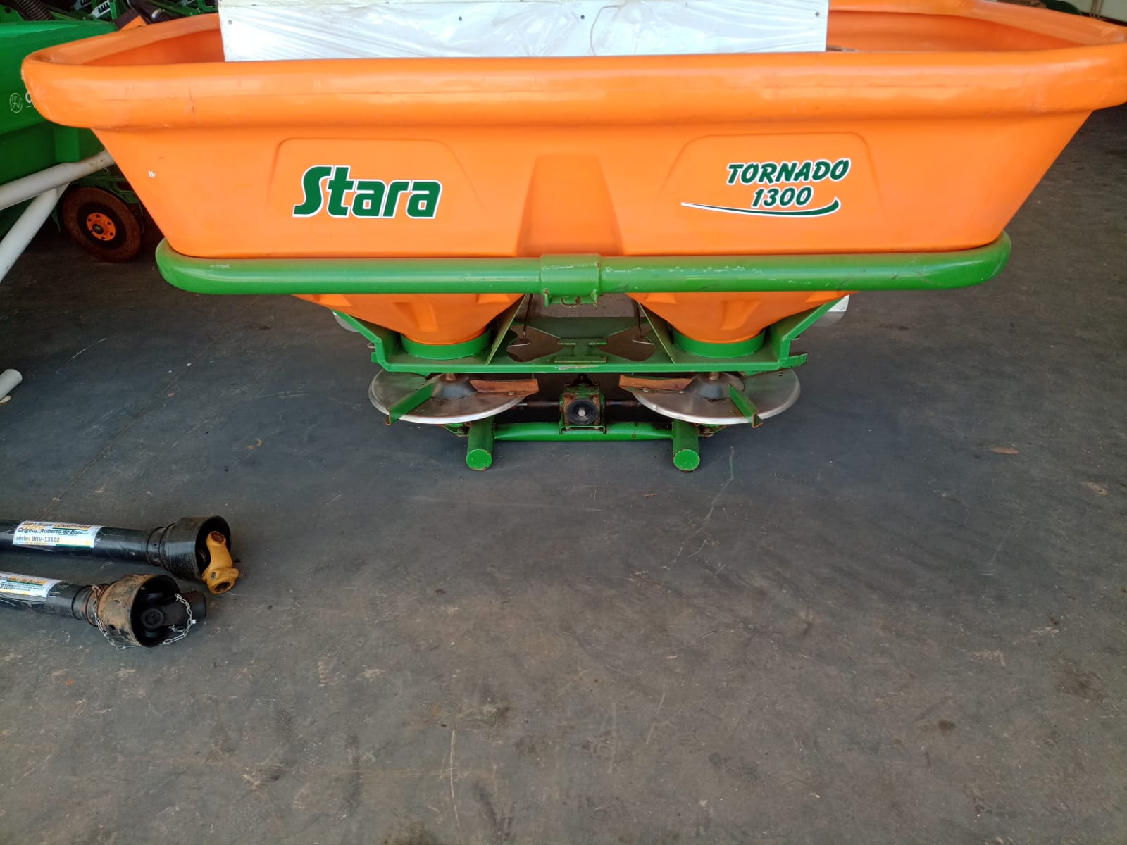 Distribuidor Stara Tornado 1300. ano 2012