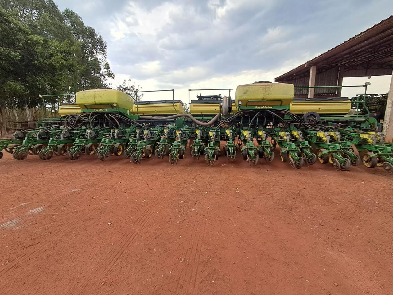 PLANTADEIRA DE ARRASTO CCS 2126 24L X 50 CM