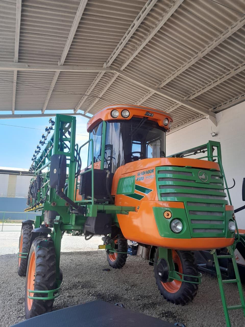 PULVERIZADOR GLADIADOR 2300 STARA