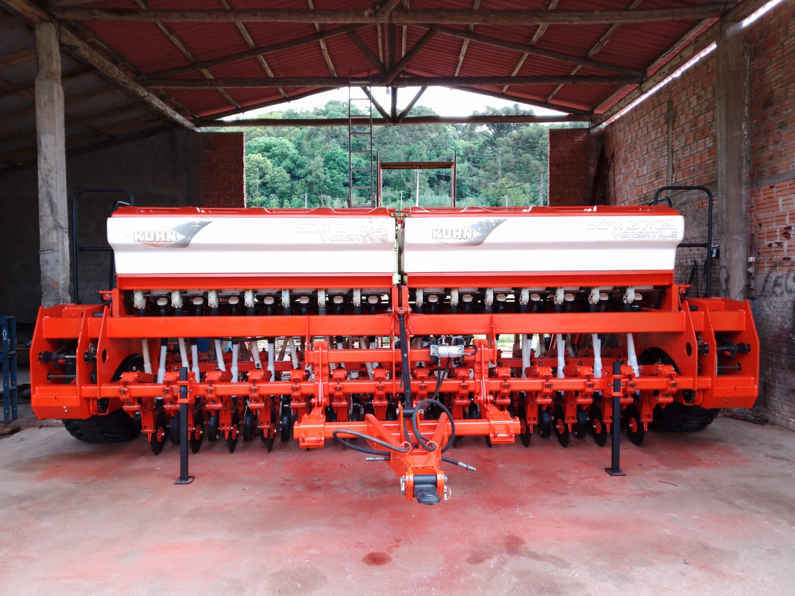 Semeadeira Kuhn SDM 2227/29, ano 2016