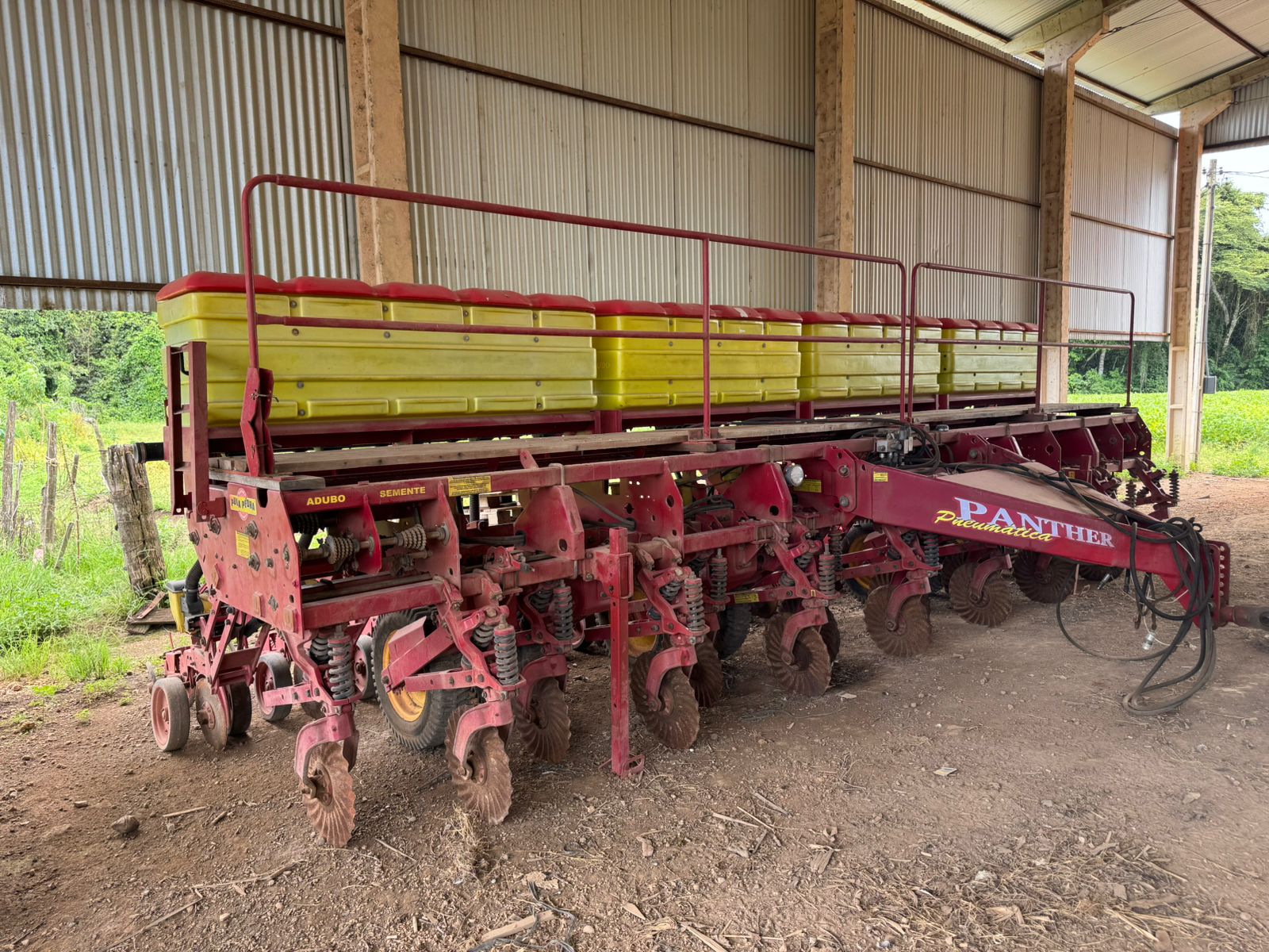 PLANTADEIRA VENCE TUDO PANTHER 16x50,A VÁCUO ,PRECISION PLANTING, ANO 2018-  Valor à vista: R$ 160.000,00