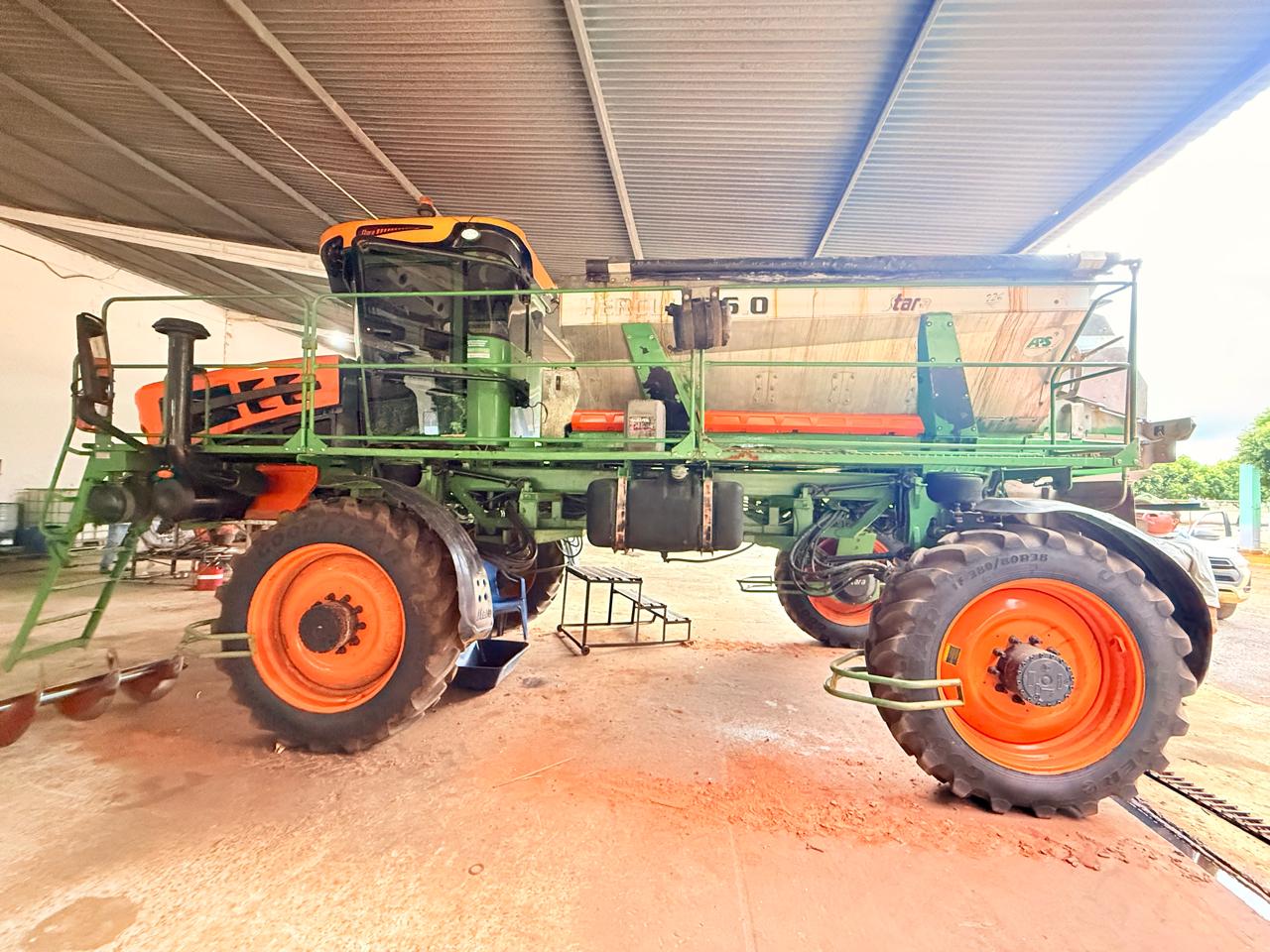 SEMEADORA ADUBADORA AUTOPROPELIDA HÉRCULES 6.O