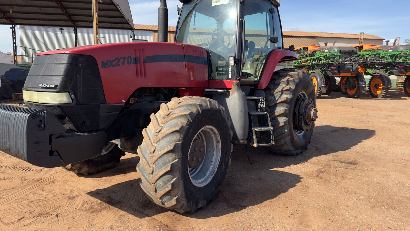 TRATOR MX270
