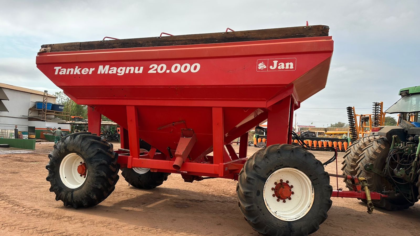 CARRETA GRANELEIRA TANKER 20000