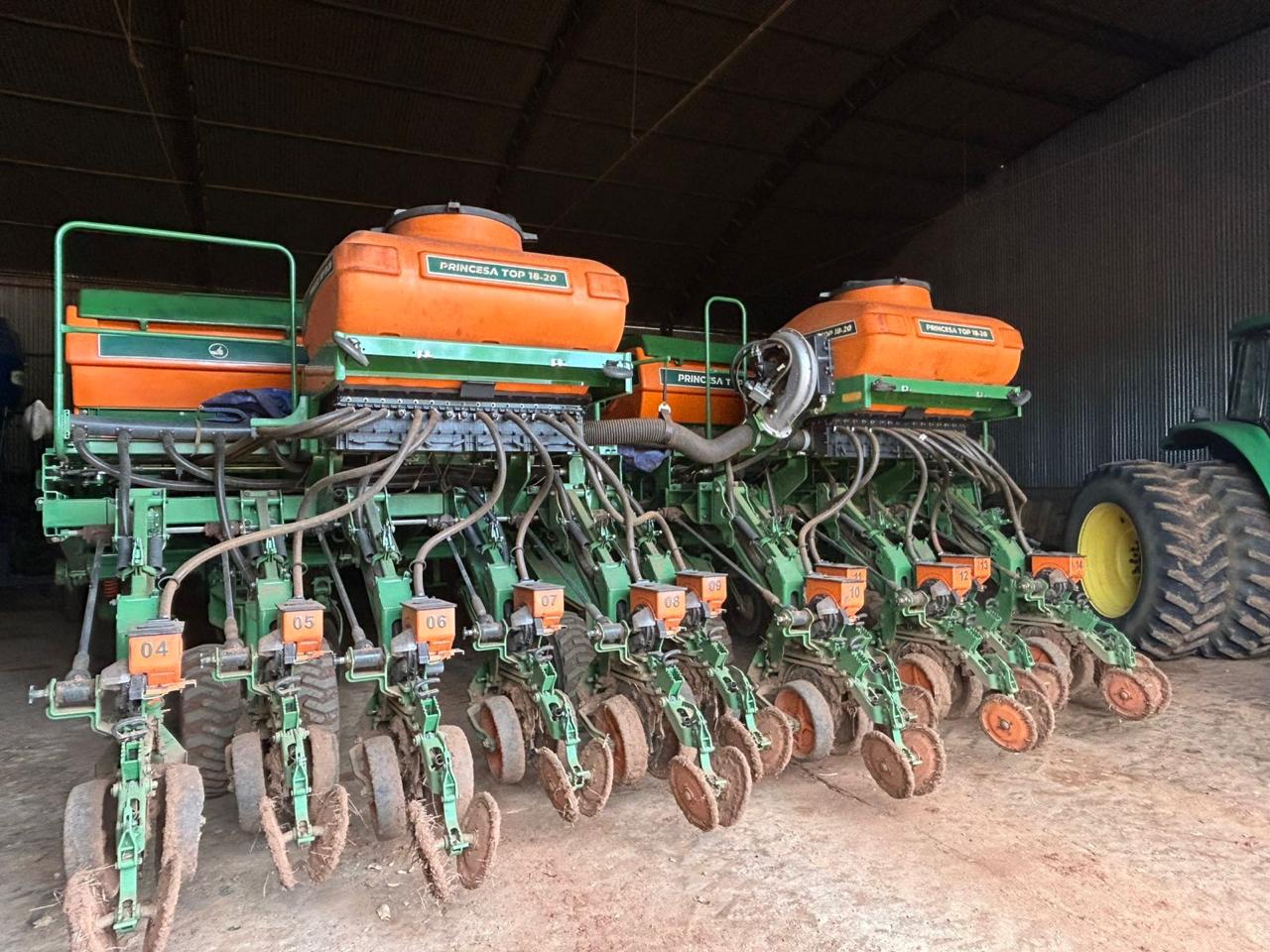 PLANTADORA/ADUBADORA DE ARRASTO MODELO PRINCESA, 18LX50CM - Ano de Fabricação: 2020- Valor à vista: R$ 600.000,00