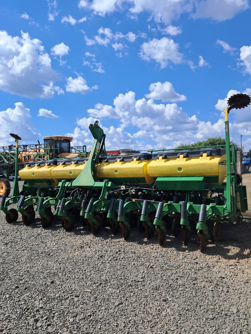 PLANTADEIRA JOHN DEERE 2115A