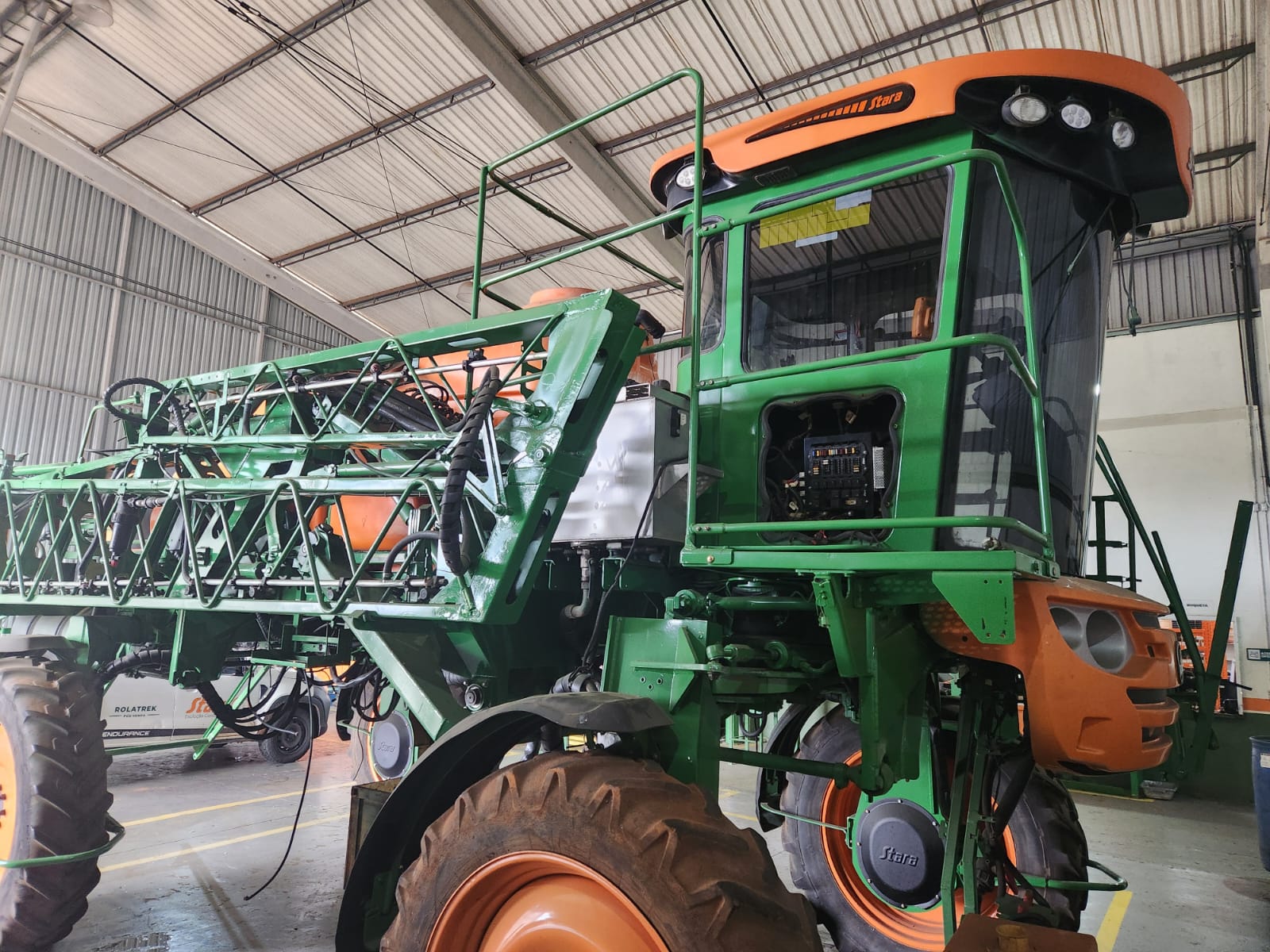 Pulverizador Autopropelido Stara Imperador 2650, ano 2015